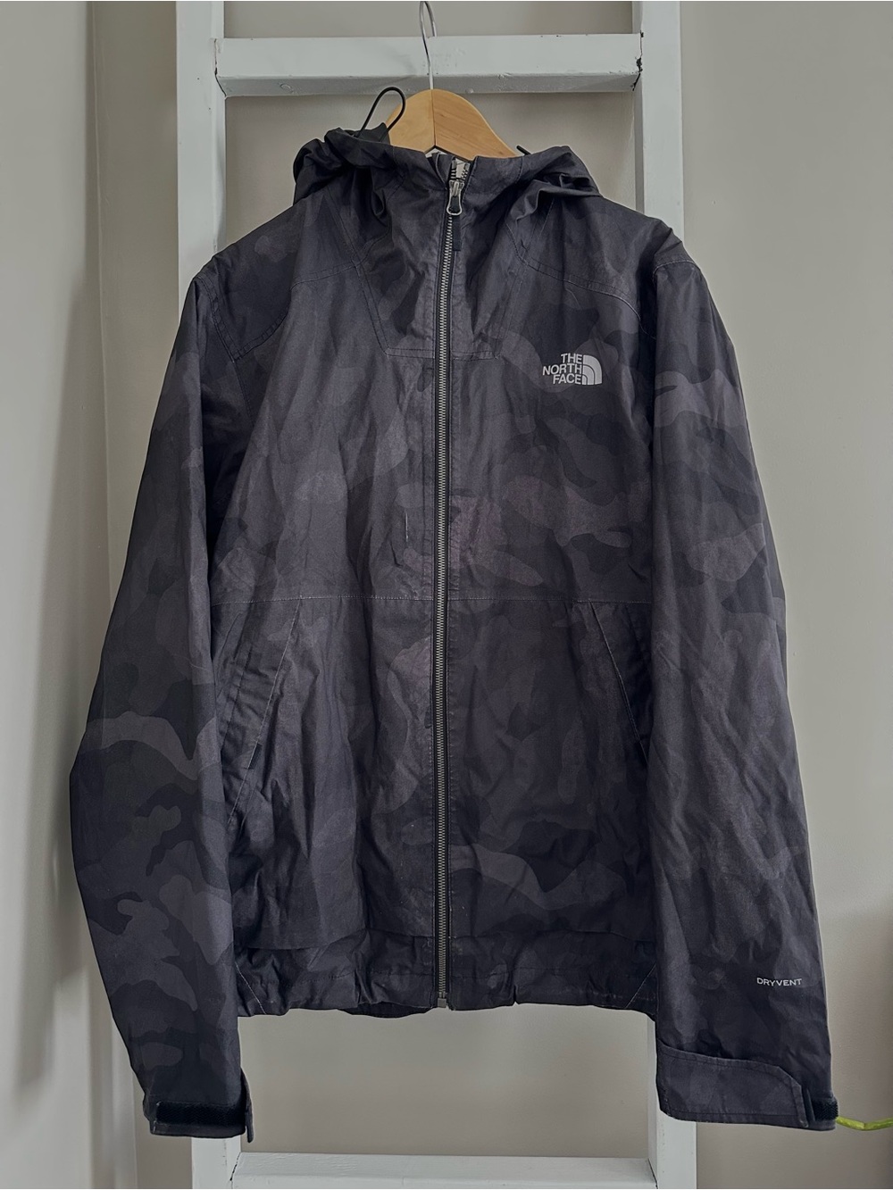The North Face Lightweight Men’s DryVent Rain Jacket